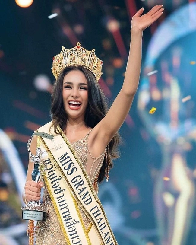 Drama miss grand fan thuỳ tiên quay lưng ném đá btc fan miss universe bất bình vào cuộc - 2