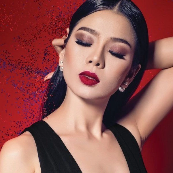 Dù đã rút sụn mũi dáng mũi của lệ quyên vẫn thon gọn bất ngờ - 4