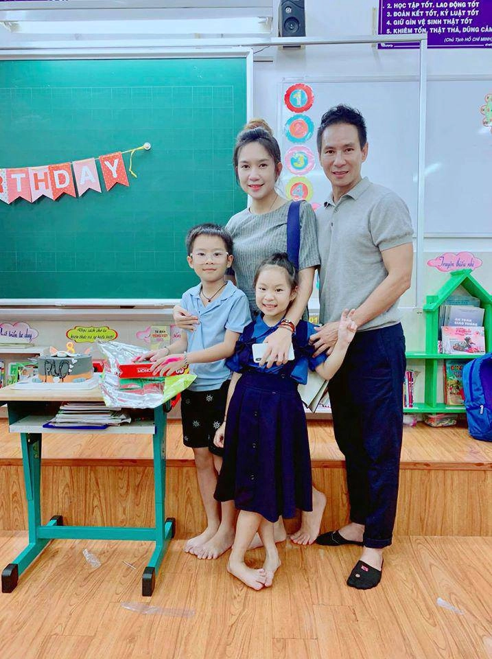 Dự tiệc cưới đẹp ngang ngửa cô dâu ít người nghĩ vợ lý hải ở nhà tự chăm 4 con - 14