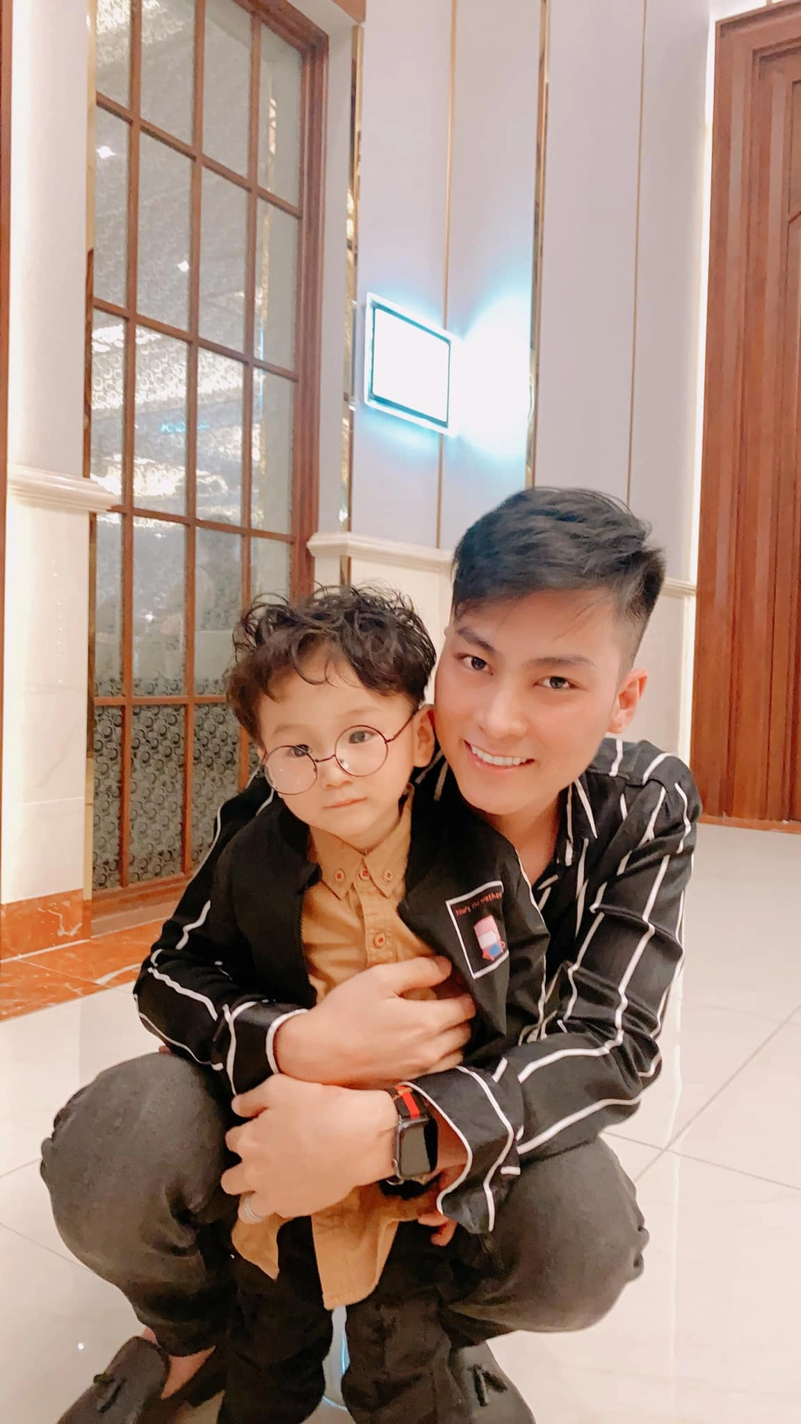 Đứa trẻ lâm khánh chi tốn 1 tỷ nhờ người đẻ hộ càng lớn càng đẹp toàn dùng đồ hiệu - 14