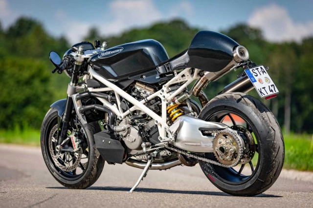 Ducati 1098 độ cafe racer với biệt danh góa phụ đen - 4