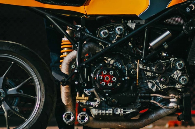Ducati 749 độ phong cách cafe racer tàn bạo với thời gian 3 năm - 7