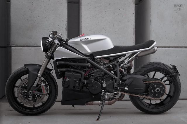 Ducati 848 evo cafe racer của motocrew - 3