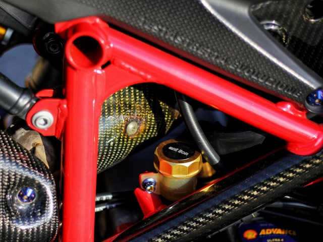 Ducati 848 evo độ nổi bật với full áo sợi carbon đẹp mê hồn - 10