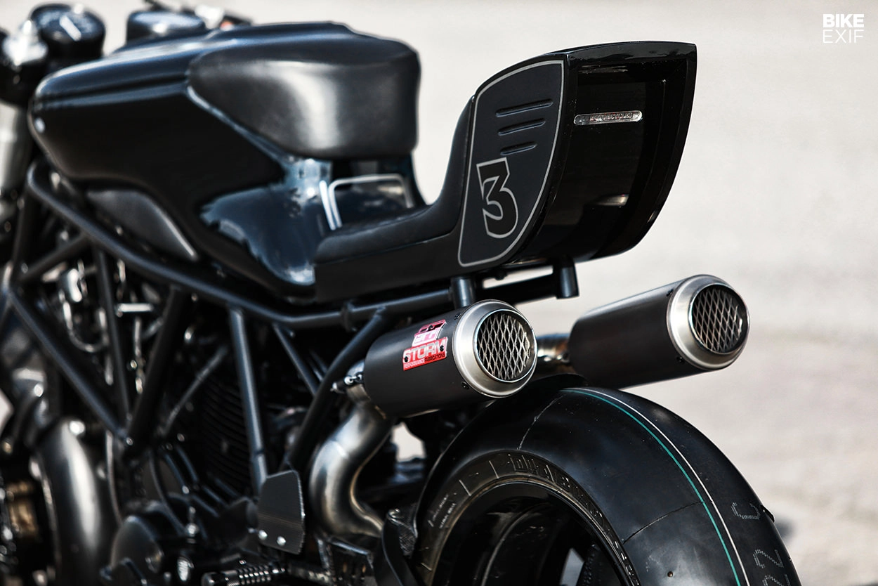 Ducati 900 ss độ theo chủ đề black in black đến từ nhà thiết kế bỉ - 1