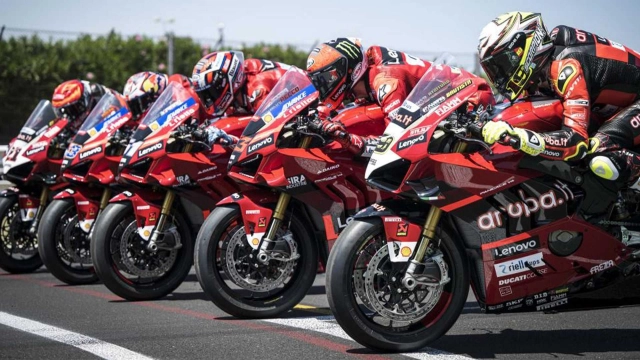 Ducati bán hết các mẫu xe đua champions panigale v4 s trong vài giờ - 6