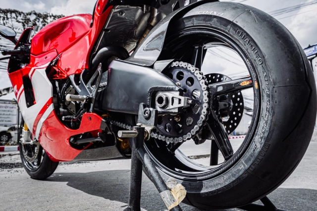 Ducati desmosedici d16rr - mẫu xe trong mơ của nhiều người - 7