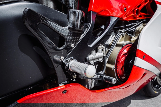 Ducati desmosedici d16rr - mẫu xe trong mơ của nhiều người - 11