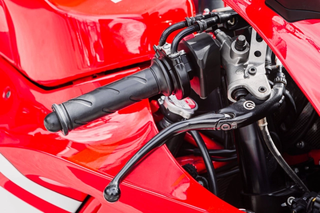 Ducati desmosedici d16rr - mẫu xe trong mơ của nhiều người - 17