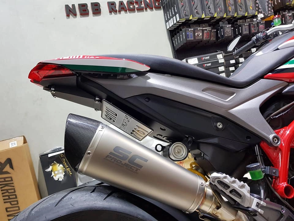 Ducati hypermotard 939 độ mặn mòi với dàn option cao cấp - 20
