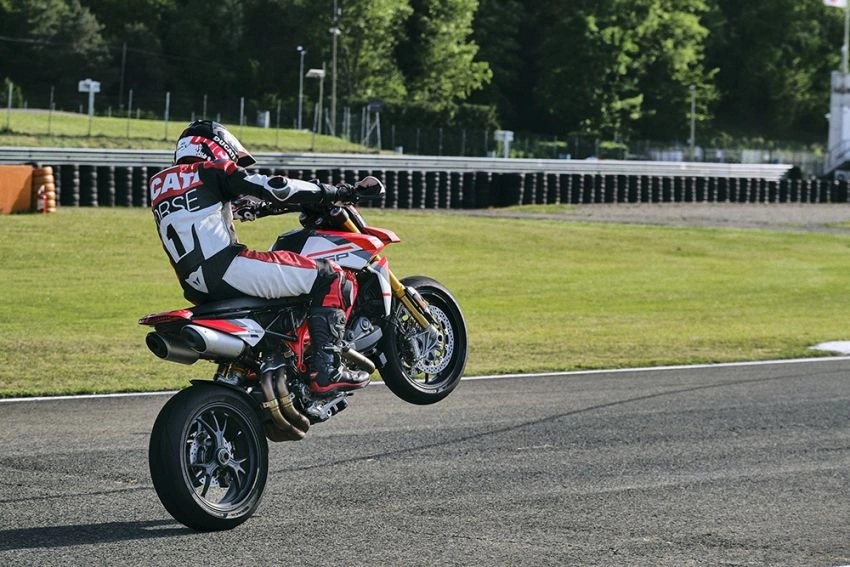Ducati hypermotard 950 2022 bất ngờ ra mắt lấy cảm hứng từ motogp - 4