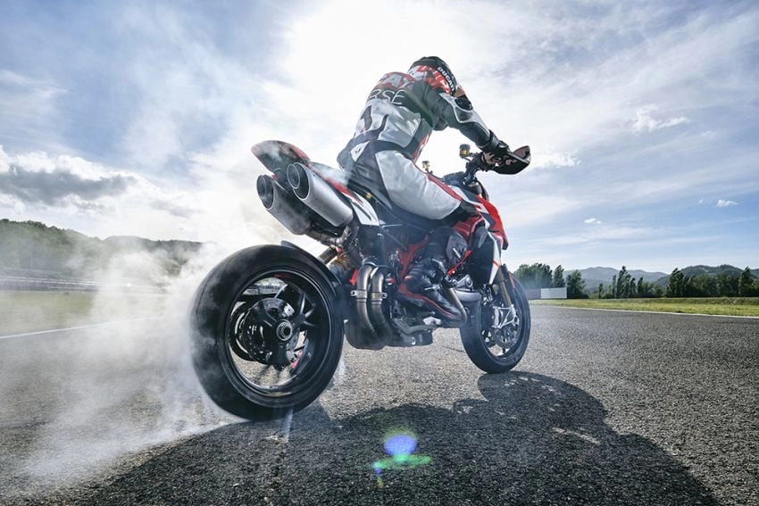 Ducati hypermotard 950 2022 bất ngờ ra mắt lấy cảm hứng từ motogp - 22