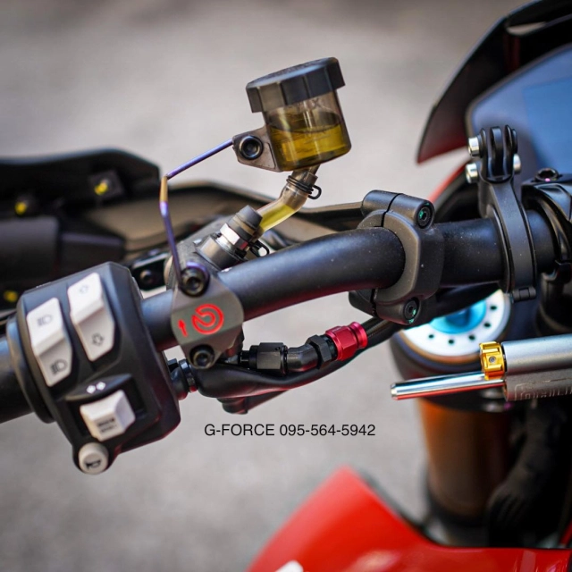 Ducati hypermotard 950 độ tối tân với dàn đồ chơi cực khủng - 3