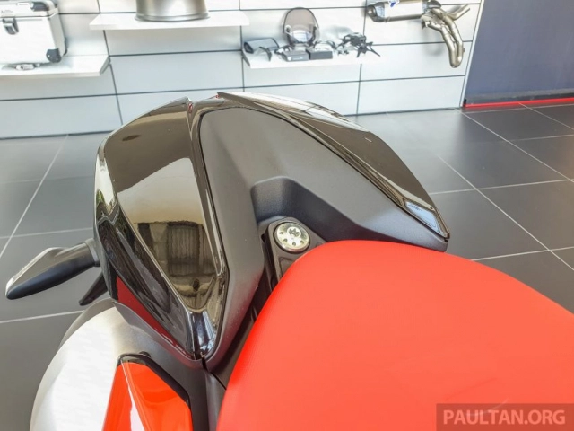 Ducati hypermotard 950 rve 2021 ra mắt với giá hơn 450 triệu đồng - 15