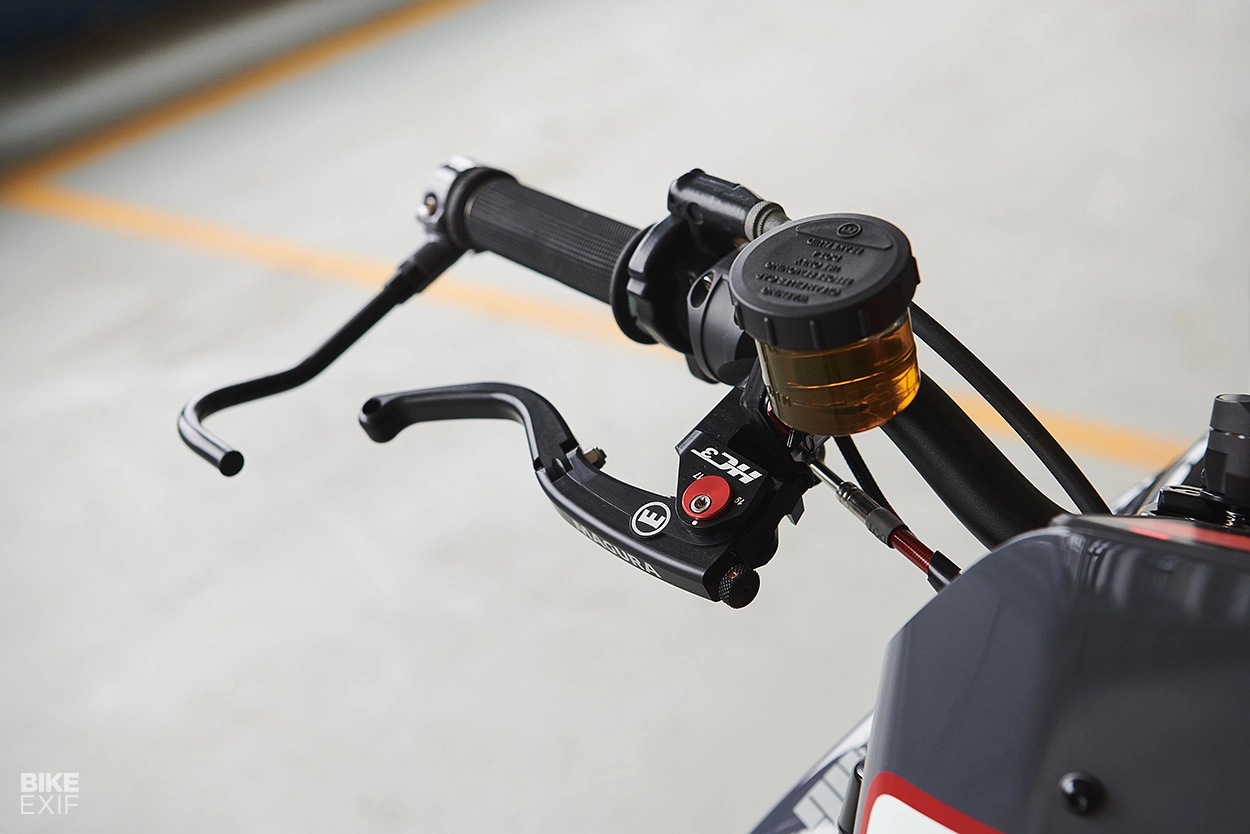 Ducati hypermotard độ phong cách flat tracker đến từ analog motorcycle - 6