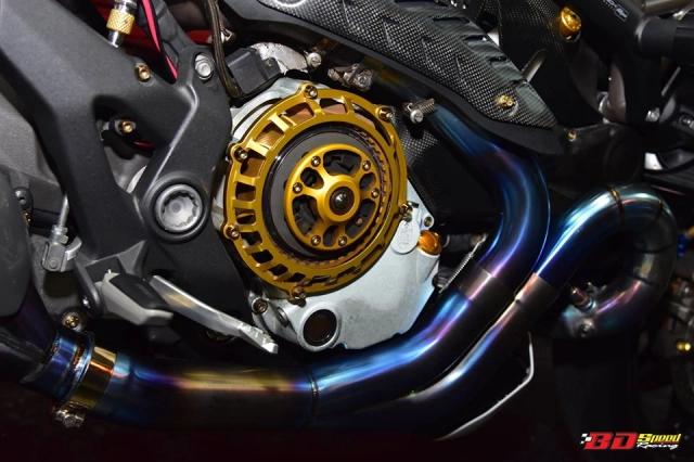 Ducati monster 1200s độ lôi cuốn trong thân hình trắng trẻo - 20