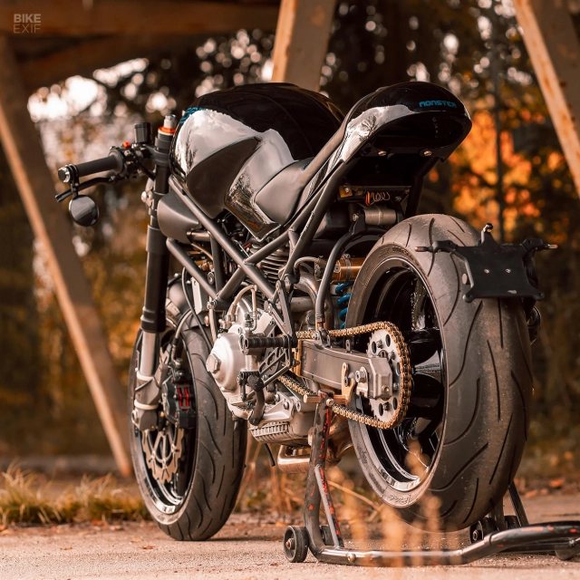 Ducati monster 900 lột xác với diện mạo bóng bẩy đến từ nct - 7