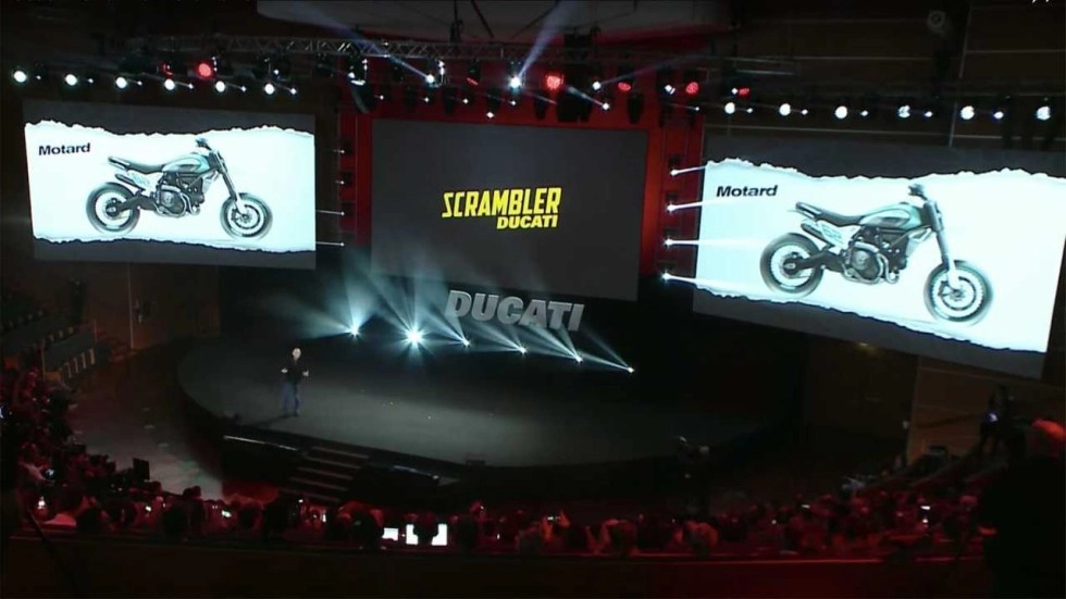 Ducati motard concept và desert x concept chuẩn bị ra mắt tại sự kiện eicma 2019 - 3