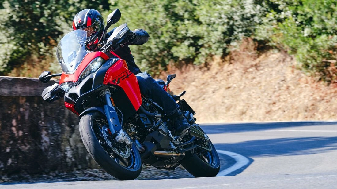 Ducati multistrada v2 2022 trình làng thay thế cho người anh em multistrada 950 - 4