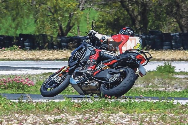 Ducati multistrada v4 pikes peak lộ diện trước khi ra mắt vào tháng 10 - 5