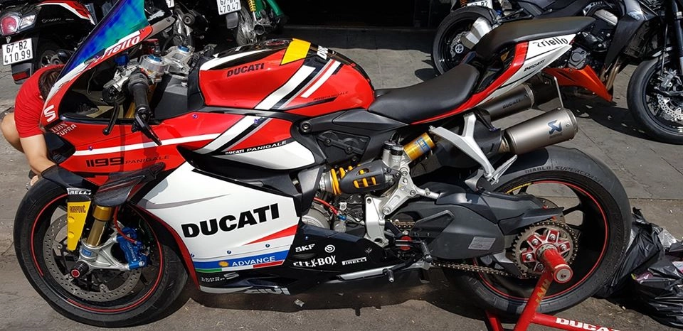 Ducati panigale 1199s độ đẹp bá cháy trên đất việt - 12