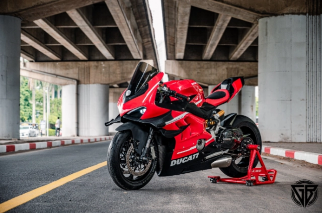 Ducati panigale 899 độ bodykit superleggera v4 của giba moto - 6