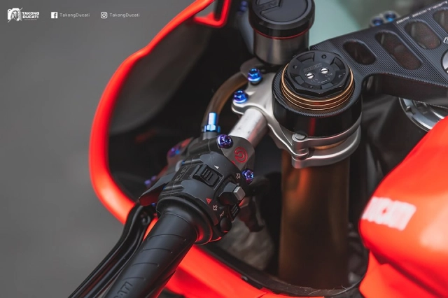 Ducati panigale 899 độ nhẹ nhàng sâu lắng theo phong cách superleggera - 7