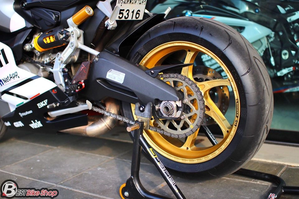 Ducati panigale 959 độ đầy lôi cuốn với diện mạo như desmosedici gp - 8