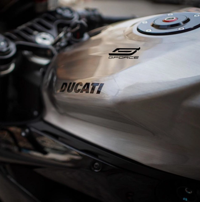 Ducati panigale 959 độ nhẹ nhàng sâu lắng với tông màu đen - 6