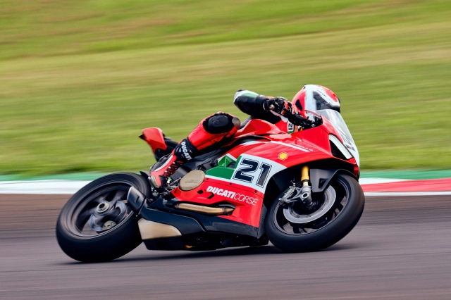 Ducati panigale v2 bayliss 1st championship phiên bản đặc biệt kỷ niệm 20 năm vừa ra mắt - 4