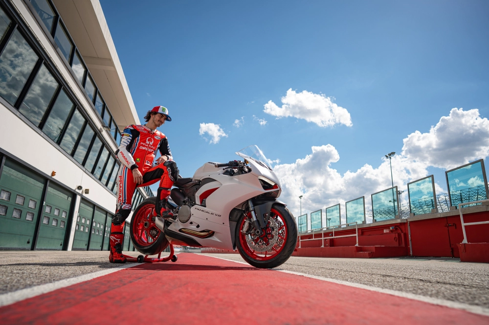 Ducati panigale v2 white rosso trình làng đẹp khó cưỡng - 1