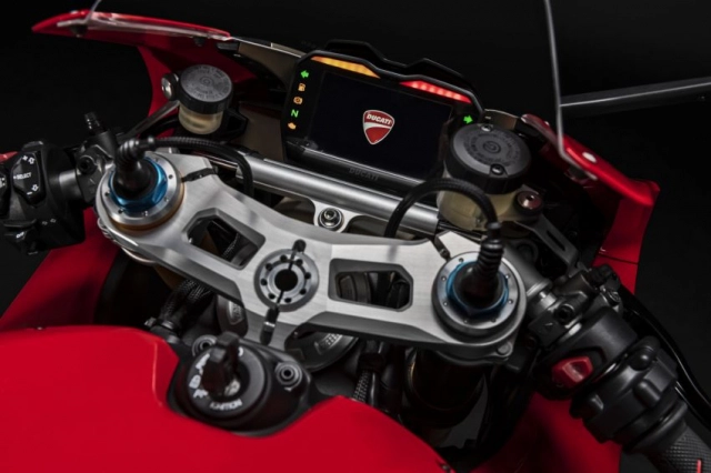 Ducati panigale v4 2020 - khí động học tốt hơn sửa đổi hỗ trợ người lái tăng tốc tốt hơn - 6