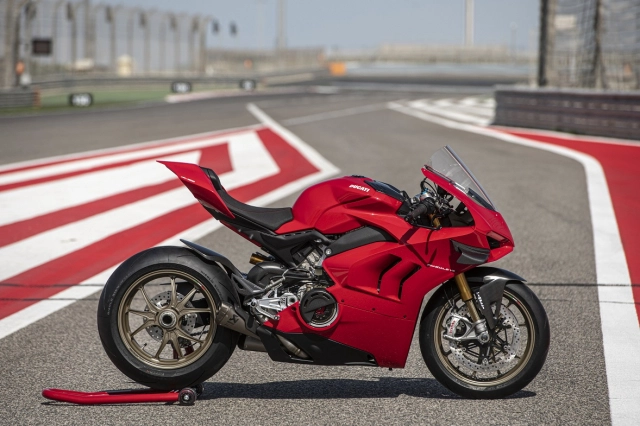 Ducati panigale v4 2021 được trang bị gói phụ kiện performance accessories - 1