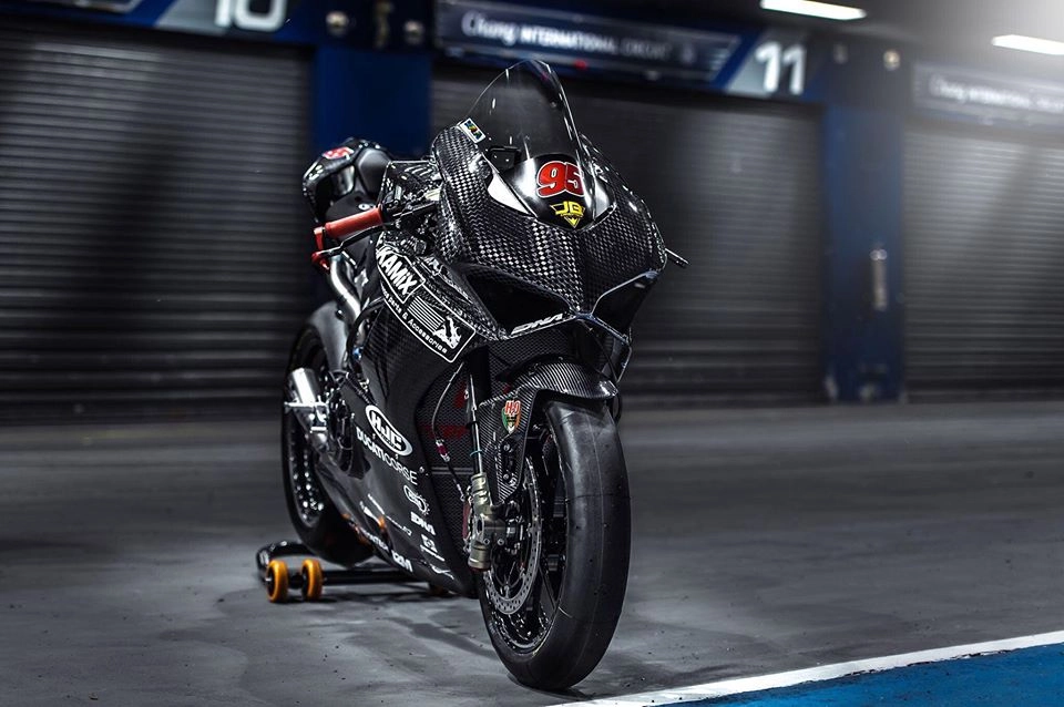 Ducati panigale v4 độ đầy gây cấn với diện mạo full carbon - 3