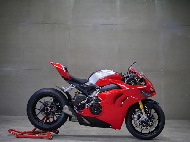 Ducati panigale v4 r độ chuẩn không cần chỉnh với dàn trang bị lôi cuốn - 5