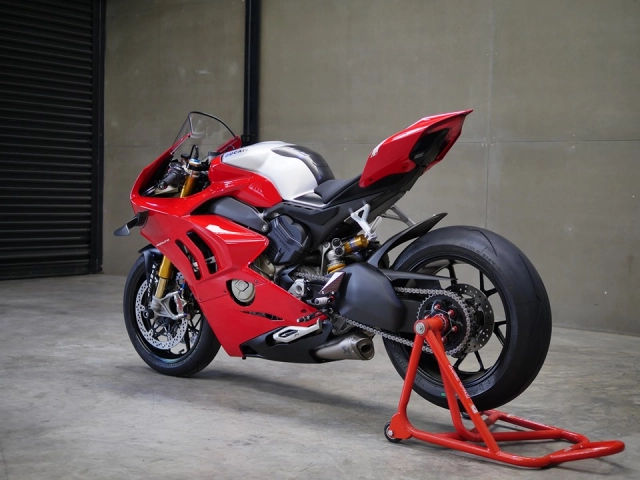 Ducati panigale v4 r độ chuẩn không cần chỉnh với dàn trang bị lôi cuốn - 7