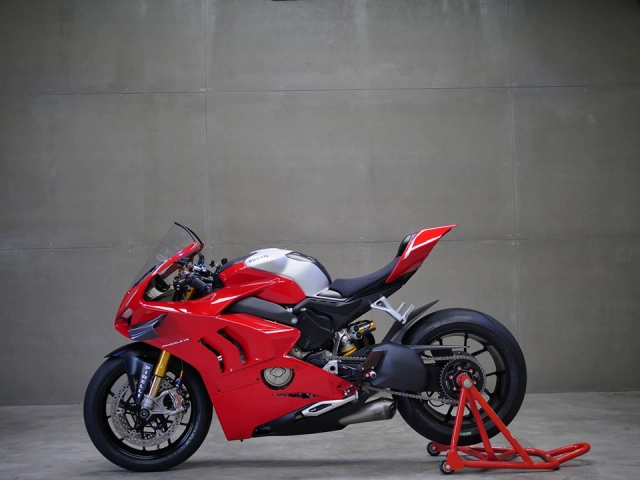 Ducati panigale v4 r độ chuẩn không cần chỉnh với dàn trang bị lôi cuốn - 8