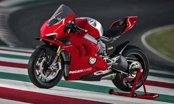 Ducati panigale v4 r và bmw m1000rr trên bàn cân thông số - 3
