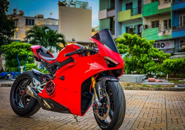 Ducati panigale v4 s biến hình hoàn hảo với diện mạo cực chất - 1