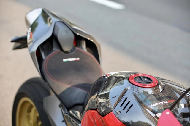 Ducati panigale v4 s độ phong cách đường đua với diện mạo mới đầy mê hoặc - 6