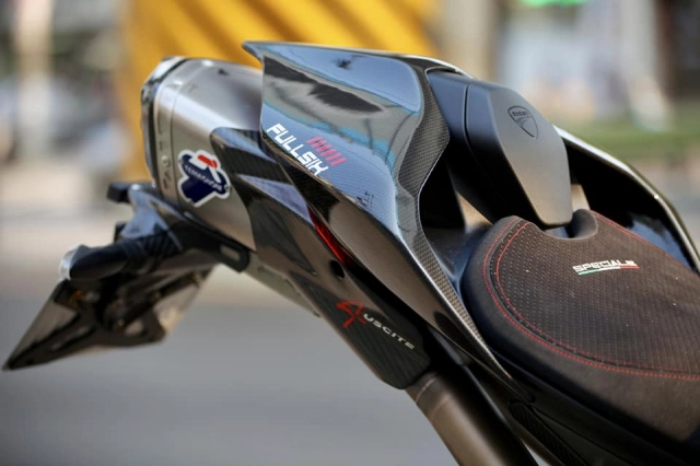 Ducati panigale v4 s độ phong cách đường đua với diện mạo mới đầy mê hoặc - 7