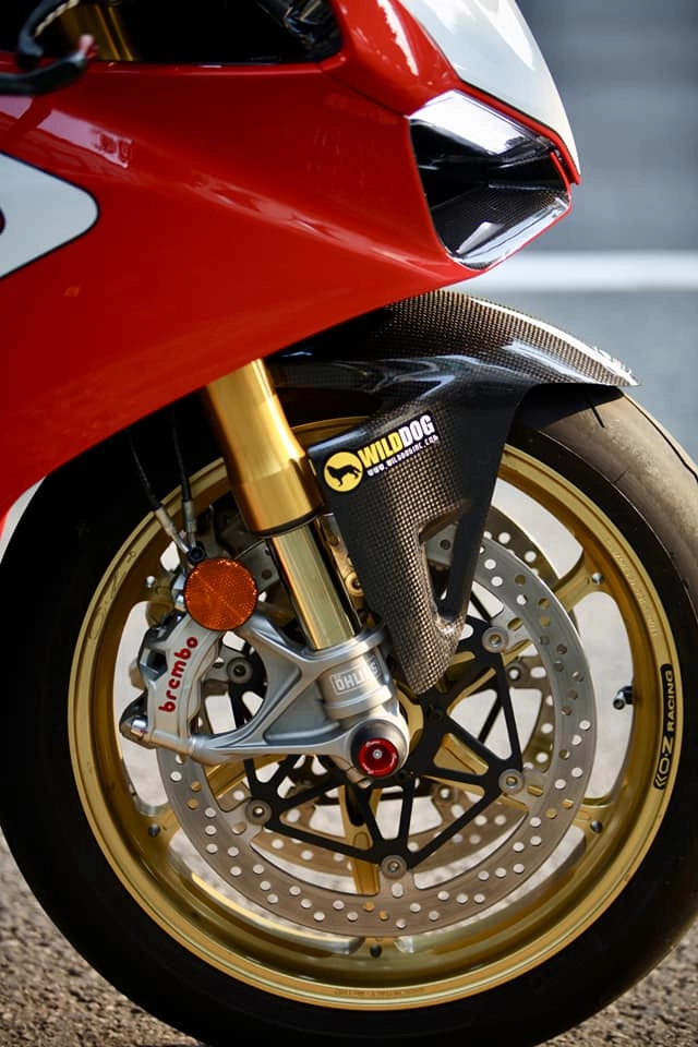 Ducati panigale v4 s độ phong cách đường đua với diện mạo mới đầy mê hoặc - 8