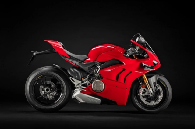Ducati panigale v4 s và aprilia rsv4 factory 2021 trên bàn cân thông số - 8