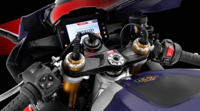 Ducati panigale v4 s và aprilia rsv4 factory 2021 trên bàn cân thông số - 9