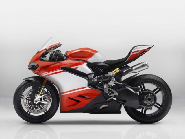Ducati panigale v4 superleggera chuẩn bị lên dây chuyền sản xuất - 3
