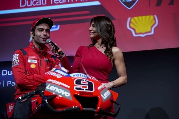 Ducati ra mắt xe đua desmosedici gp20 sẵn sàng cho motogp 2020 - 3