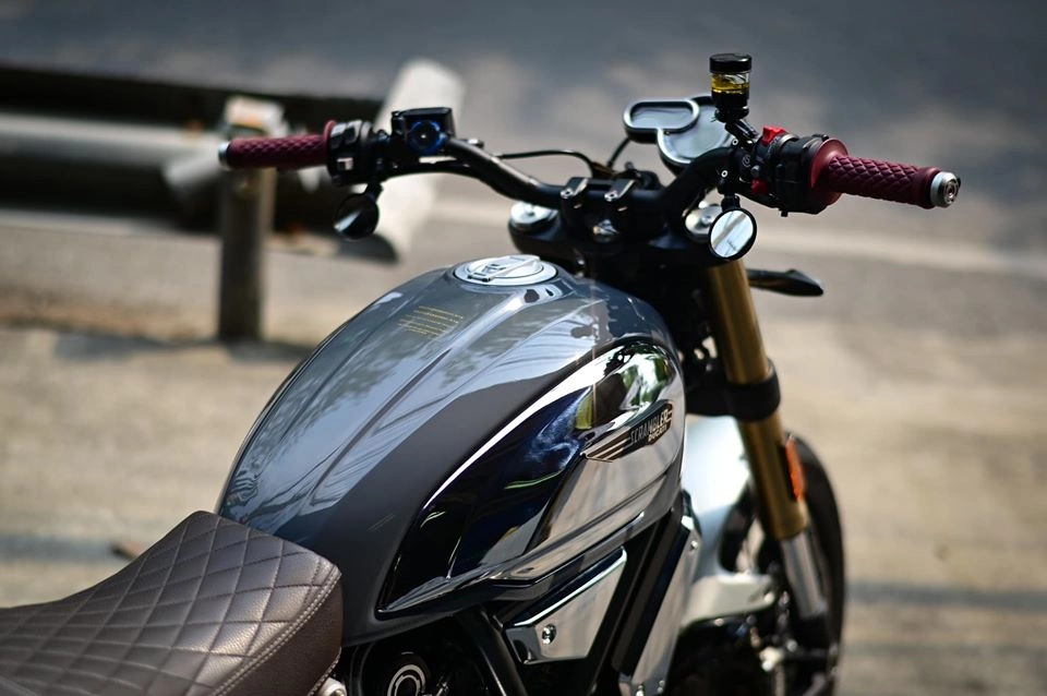 Ducati scrambler 1100 độ cá tính với nhiều chi tiết crom sáng bóng - 1