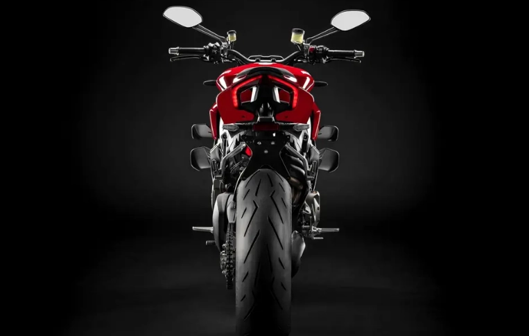 Ducati streetfighter v4 chính thức ra mắt với cảm hứng từ nụ cười của kẻ phản diện joker - 6