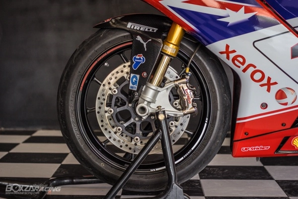 Ducati superbike 848 evo độ theo phong cách troy bayliss limited edition - 11