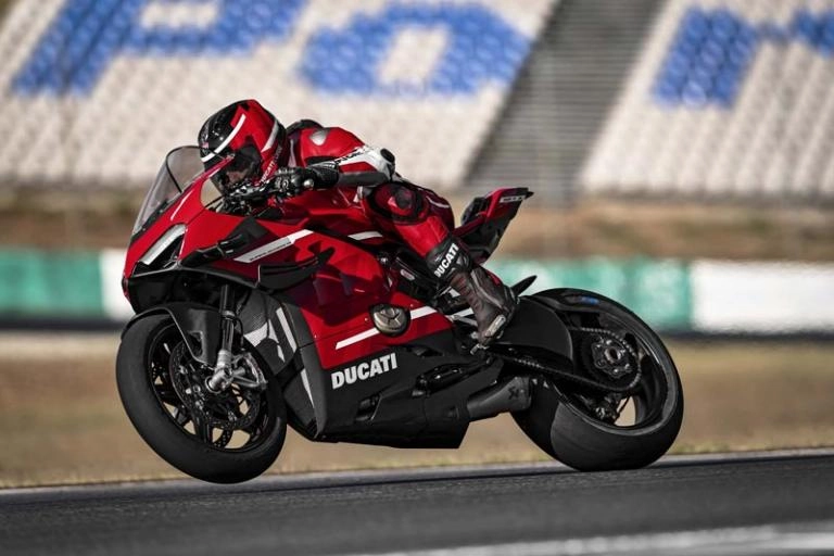 Ducati superleggera v4 đạt tốc độ kinh hoàng hơn 300 kmh - 3